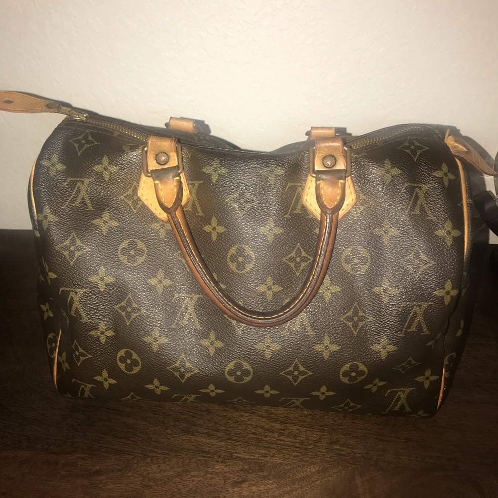 Authentic LV speedy